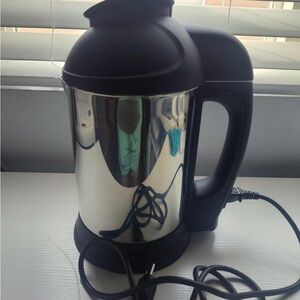 nut milk maker almondcow!